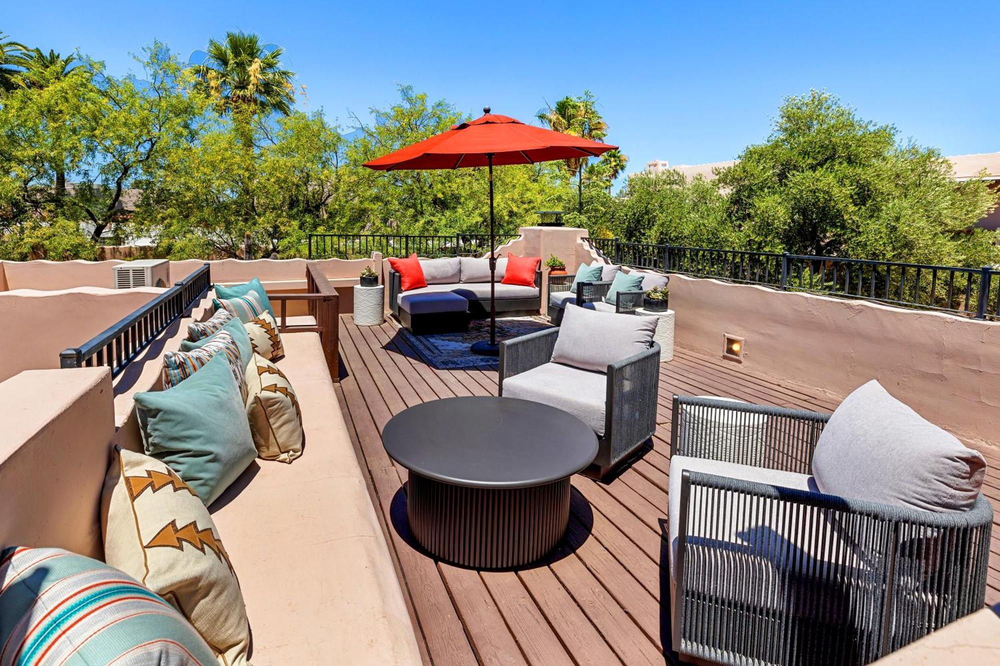 Lodge On The Desert Tucson Exterior photo